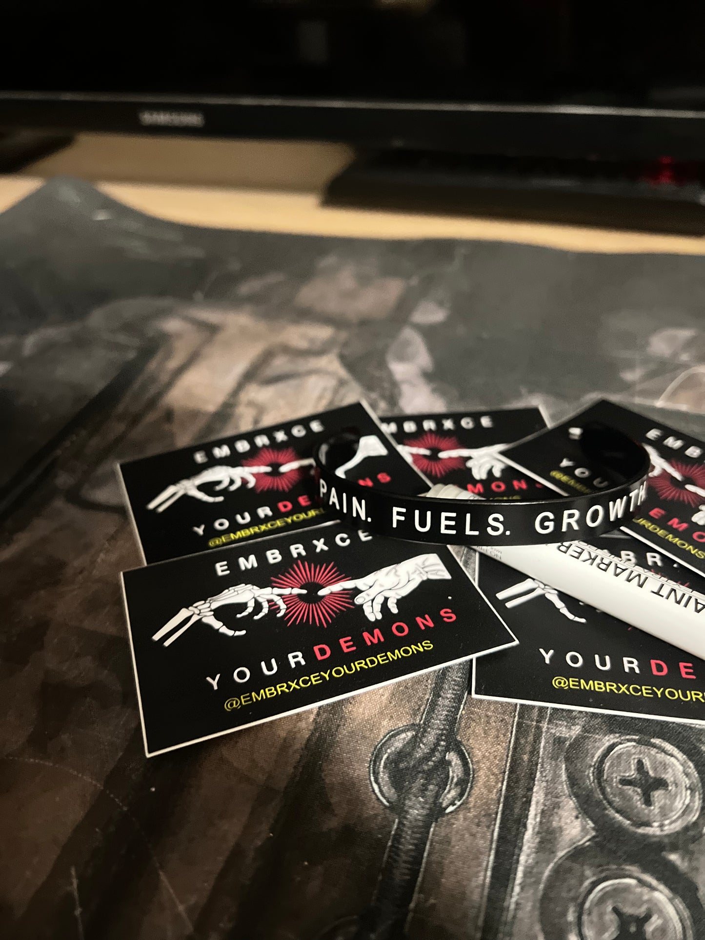 ALWAYS FORWARD CUFF(METAL)